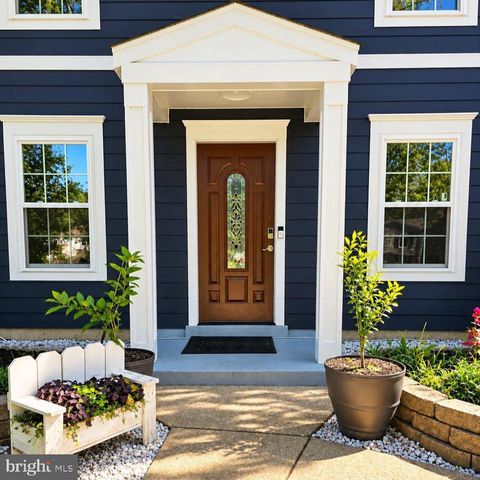 14411 SUMMERTON LN, Woodbridge, VA 22193