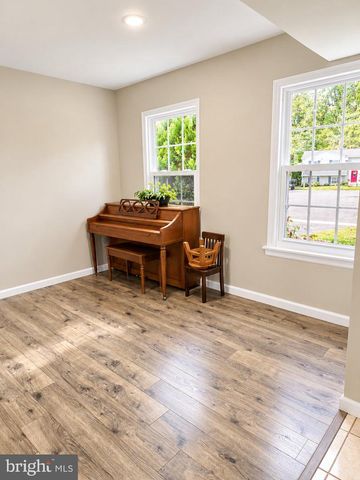14411 SUMMERTON LN, Woodbridge, VA 22193