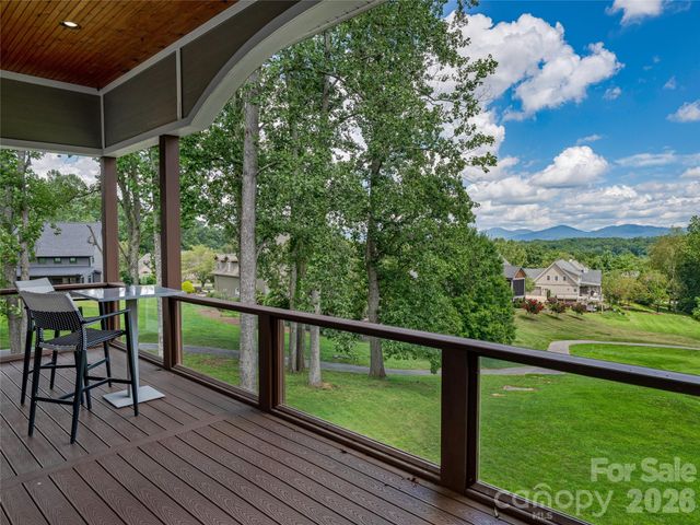 143 Gracie Lane, Mills River, NC 28759