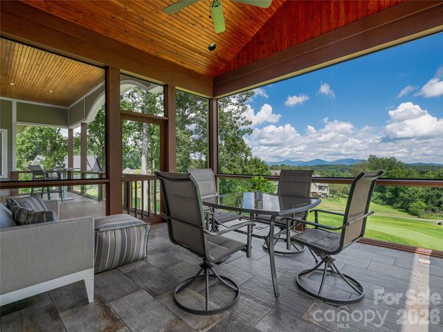 143 Gracie Lane, Mills River, NC 28759