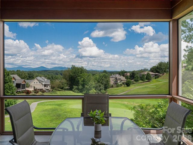 143 Gracie Lane, Mills River, NC 28759