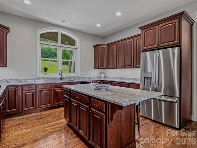 143 Gracie Lane, Mills River, NC 28759