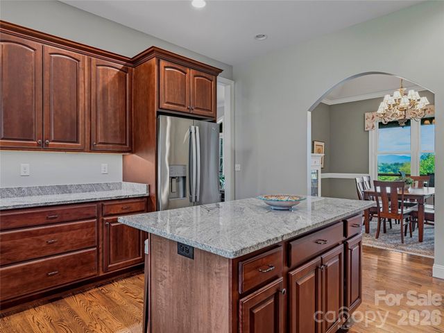 143 Gracie Lane, Mills River, NC 28759