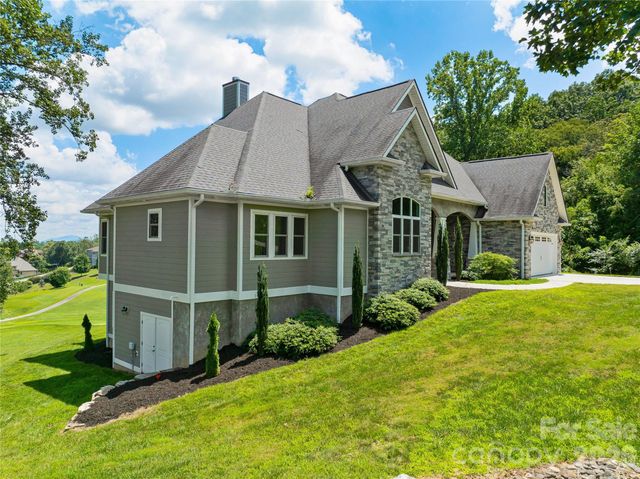 143 Gracie Lane, Mills River, NC 28759