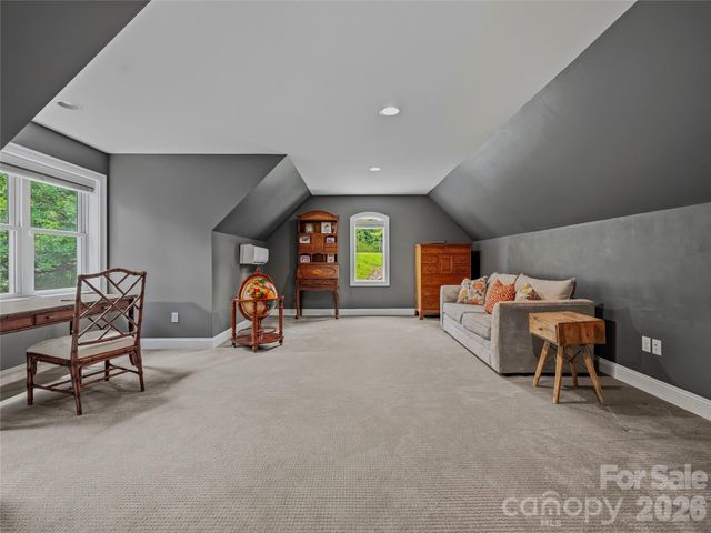 143 Gracie Lane, Mills River, NC 28759
