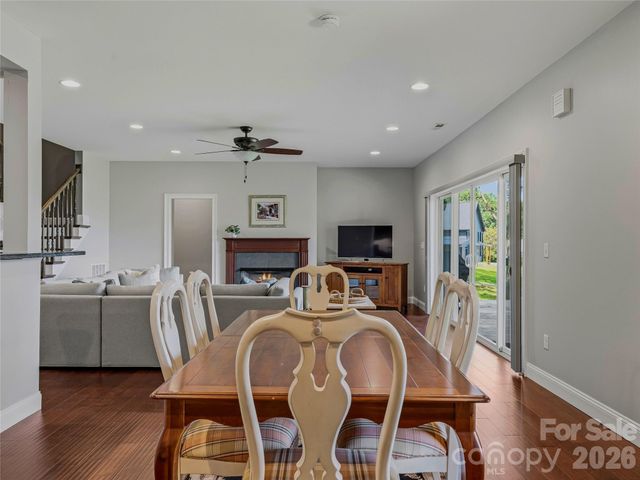 143 Gracie Lane, Mills River, NC 28759