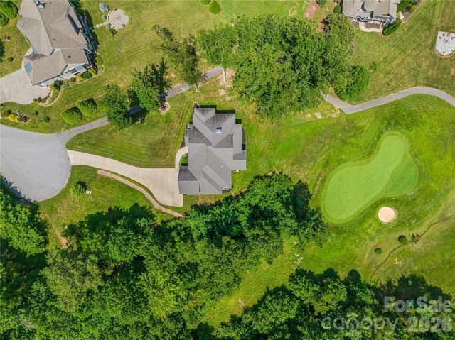 143 Gracie Lane, Mills River, NC 28759