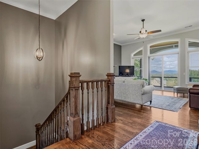 143 Gracie Lane, Mills River, NC 28759