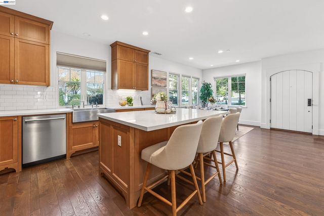 43147 Calle Sagrada, Fremont, CA 94539