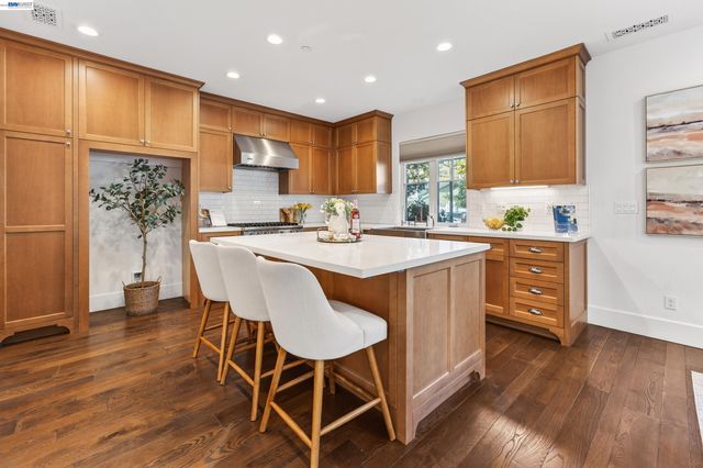 43147 Calle Sagrada, Fremont, CA 94539