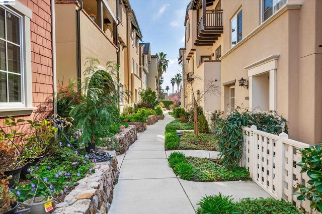 43147 Calle Sagrada, Fremont, CA 94539