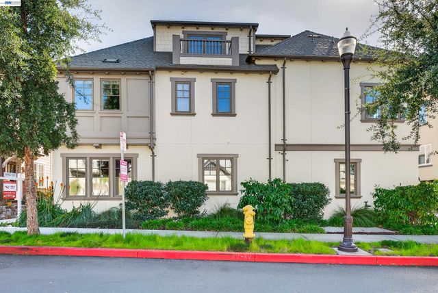 43147 Calle Sagrada, Fremont, CA 94539