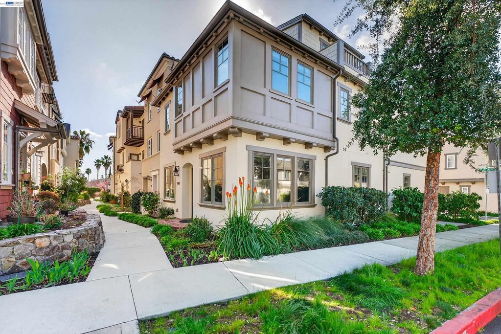 43147 Calle Sagrada, Fremont, CA 94539