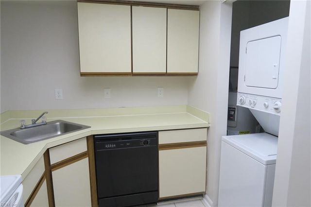 5242 Breezewood ARCH, Virginia Beach, VA 23464