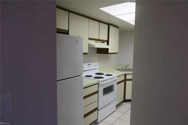 5242 Breezewood ARCH, Virginia Beach, VA 23464