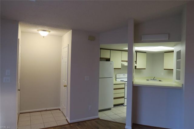 5242 Breezewood ARCH, Virginia Beach, VA 23464