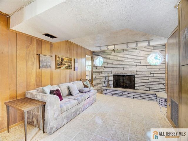 179 Willett Avenue, South River, NJ 08882