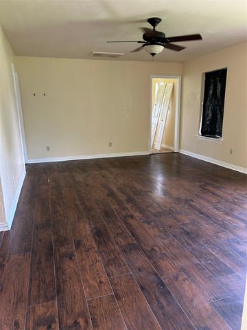 214 County Road 4870, Newark, TX 76071