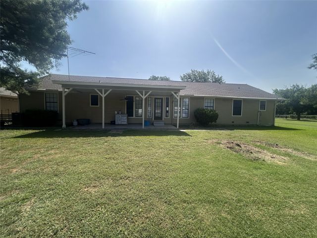 214 County Road 4870, Newark, TX 76071