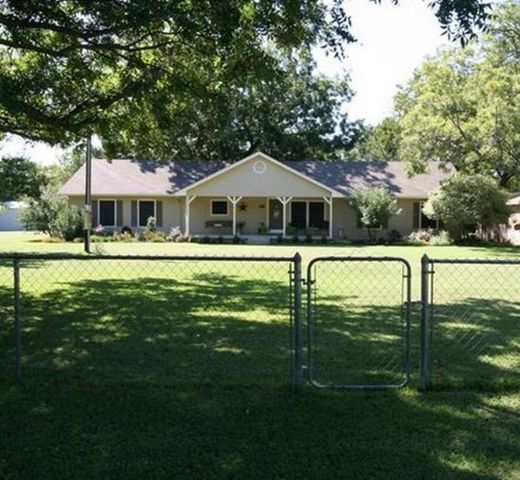 214 County Road 4870, Newark, TX 76071