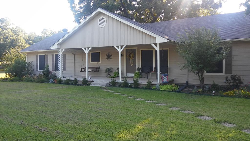 214 County Road 4870, Newark, TX 76071