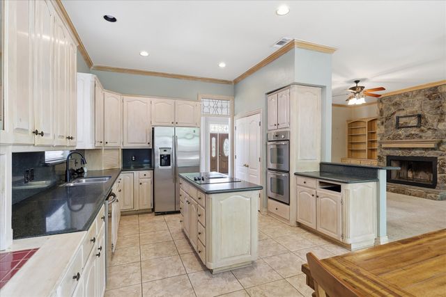 103 Woodland Drive, Highland Village, TX 75077