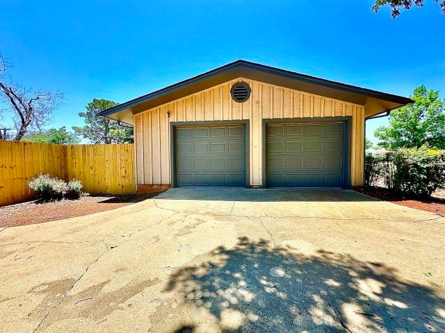 1506 Crescent Drive, Sweetwater, TX 79556