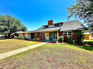 1506 Crescent Drive, Sweetwater, TX 79556