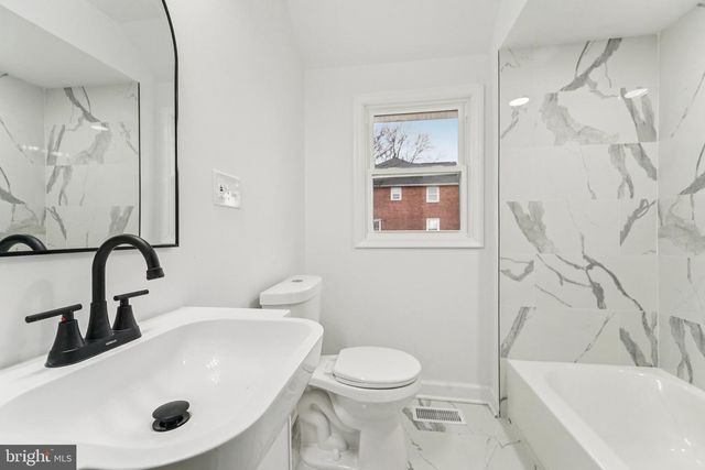 923 NORTH HILL RD, Baltimore, MD 21218