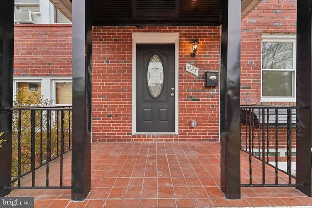 923 NORTH HILL RD, Baltimore, MD 21218