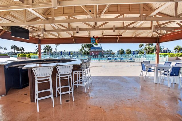 1 KEY CAPRI 103E, Treasure Island, FL 33706