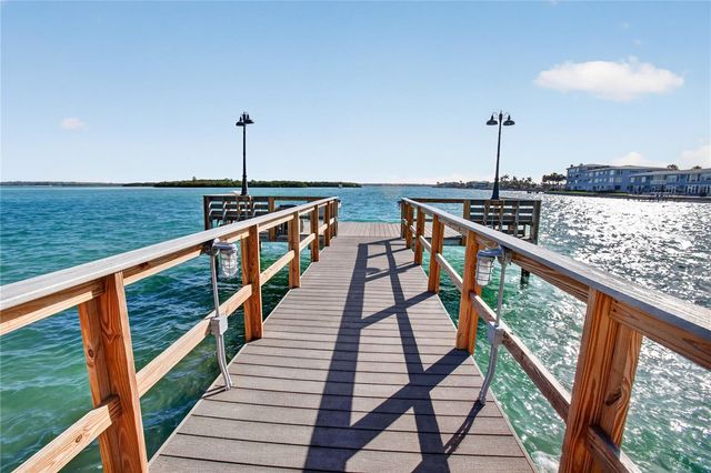 1 KEY CAPRI 103E, Treasure Island, FL 33706