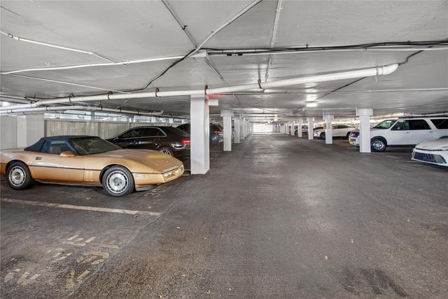 1 KEY CAPRI 103E, Treasure Island, FL 33706