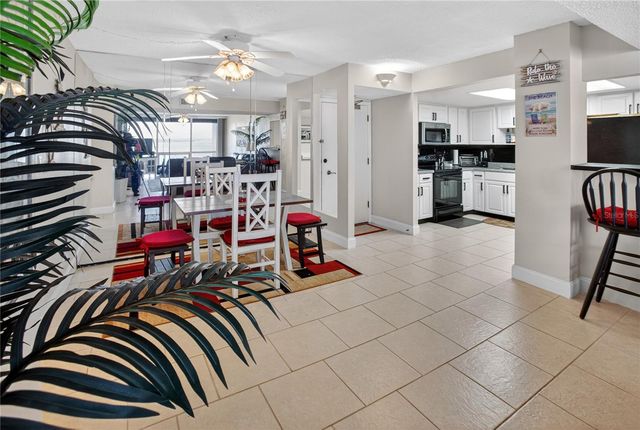 1 KEY CAPRI 103E, Treasure Island, FL 33706