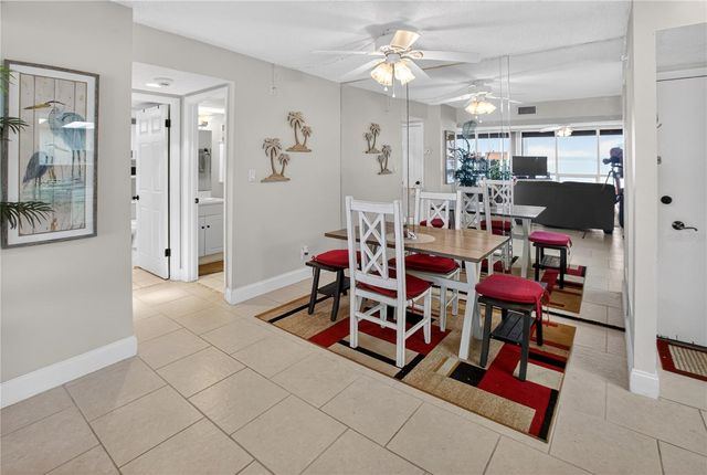 1 KEY CAPRI 103E, Treasure Island, FL 33706