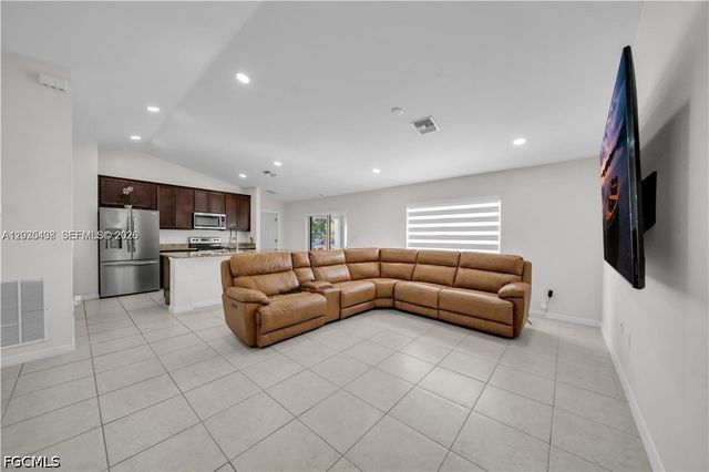 1105 NW 24th PL, Cape Coral, FL 33993
