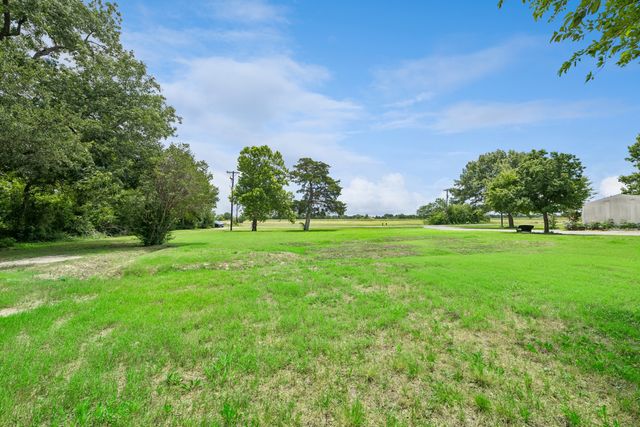 286 W Forest Grove Road, Lucas, TX 75002