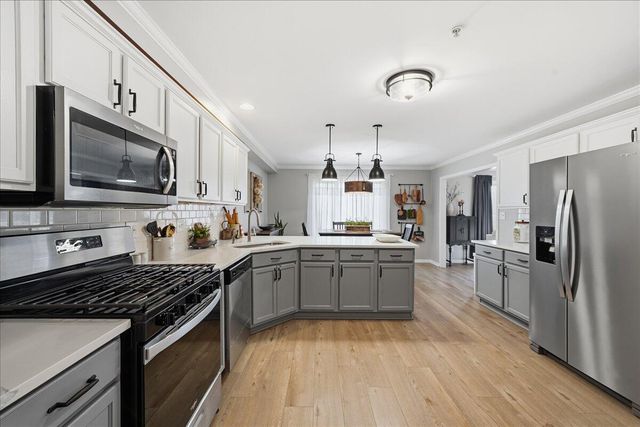 3049 Topaz Drive, Hobart, IN 46342