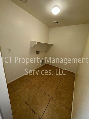 28579 N Dolomite Lane, San Tan Valley, AZ 85143