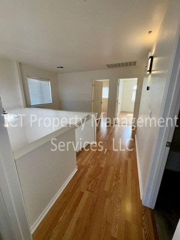 28579 N Dolomite Lane, San Tan Valley, AZ 85143