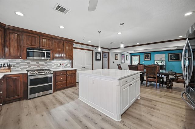 2800 E FM 4, Cleburne, TX 76031