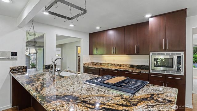 2311 185th Place NE, Redmond, WA 98052