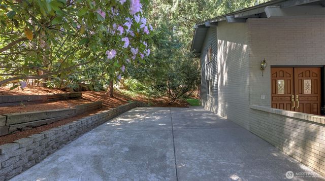 2311 185th Place NE, Redmond, WA 98052