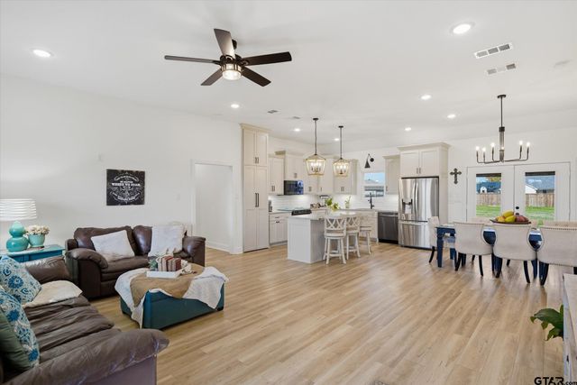 12608 CR 499, Lindale, TX 75771