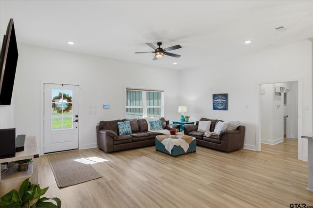 12608 CR 499, Lindale, TX 75771