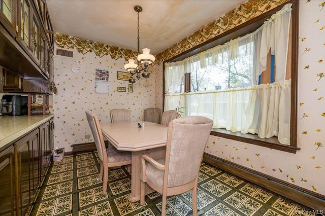 497 Tulip Avenue, Floral Park, NY 11001