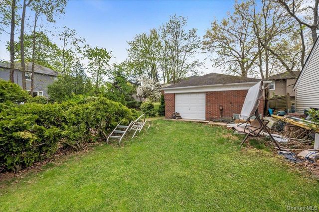 497 Tulip Avenue, Floral Park, NY 11001