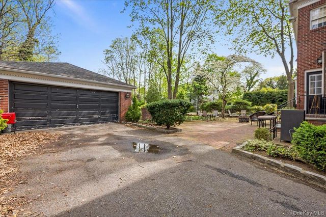 497 Tulip Avenue, Floral Park, NY 11001