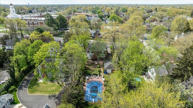 497 Tulip Avenue, Floral Park, NY 11001