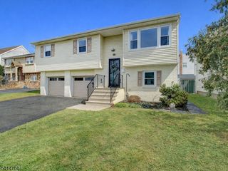 68 Arthur Ter, Kenilworth Boro, NJ 07033
